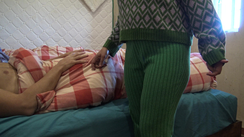 Souzan Halabi: Боже мой! Я застукала своего пасынка, трахающего секс-куклу!