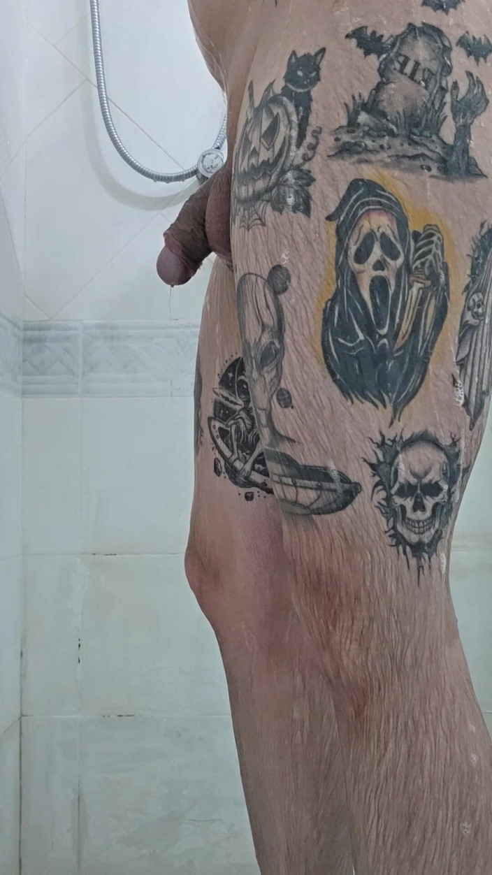 Lkdick8: Chubby byl přistižen, jak si ve sprše honí