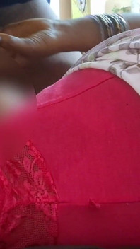 सौतेला बेटा भारतीय कामुक देसी सौतेली मम्मी को बहकाता है
