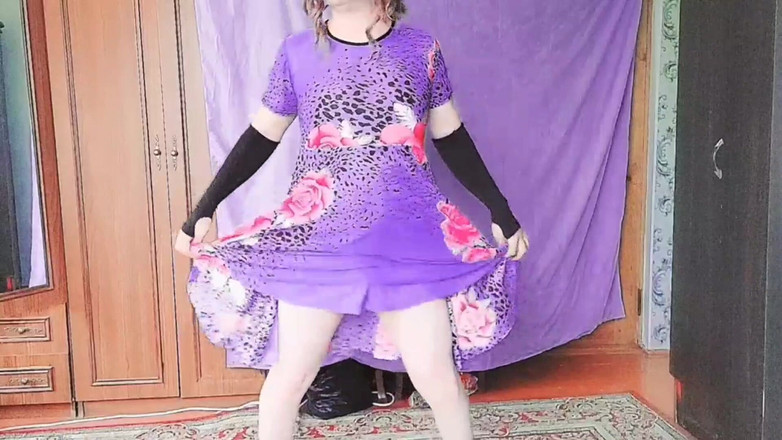 Kitty_Cross: 夢見るような瞳でカメラを見つめる美しいフェムボーイ