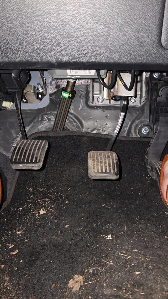 Bella Roma: Foot fetish pedálová pumpa