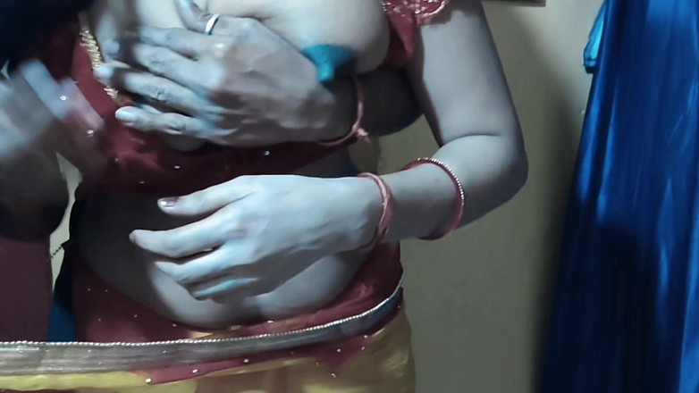 Hotpooja86900: 我要离开我的嫂子