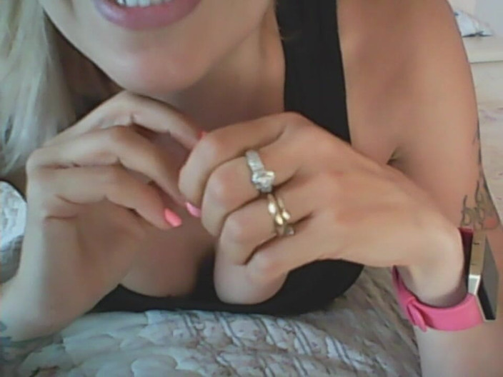 savannahamatoriale: 啪你吹箫你想要射精，对吧？