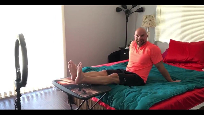 Jasons feet: Carter进入我的房间