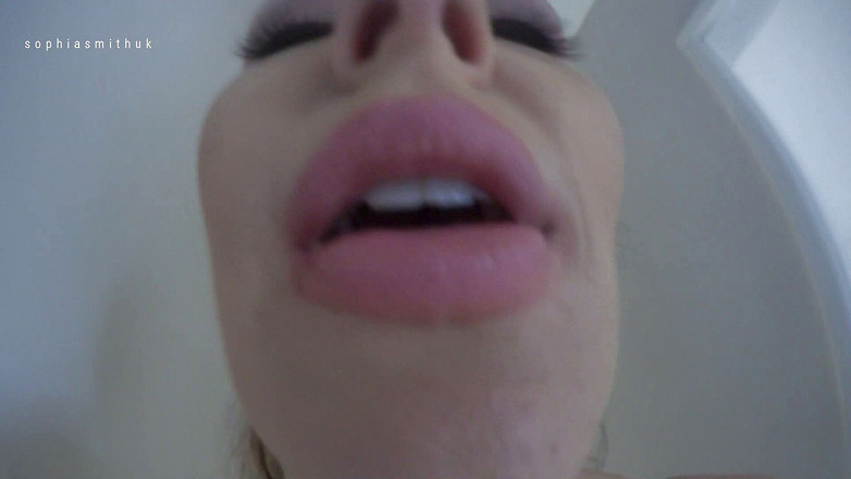 SophiaSmithUK: Nech mě tě lízat