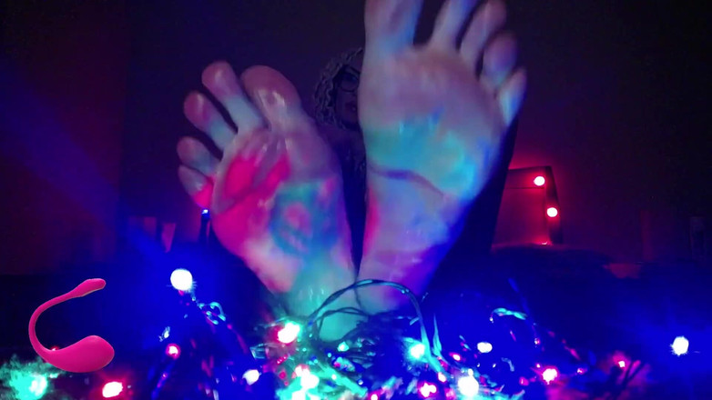 BadAssBitch: Xmas Feet for My Feetlovers。Merry Xmas，伙计们！