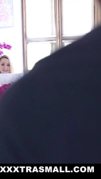 Remaja blonde comel diisi pepek bercukur