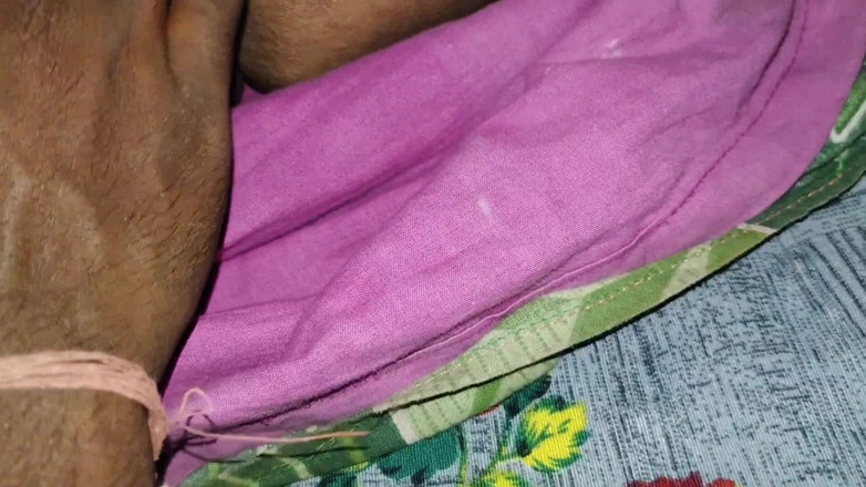Hubby 23: Eine indische ehefrau fingert sich selbst