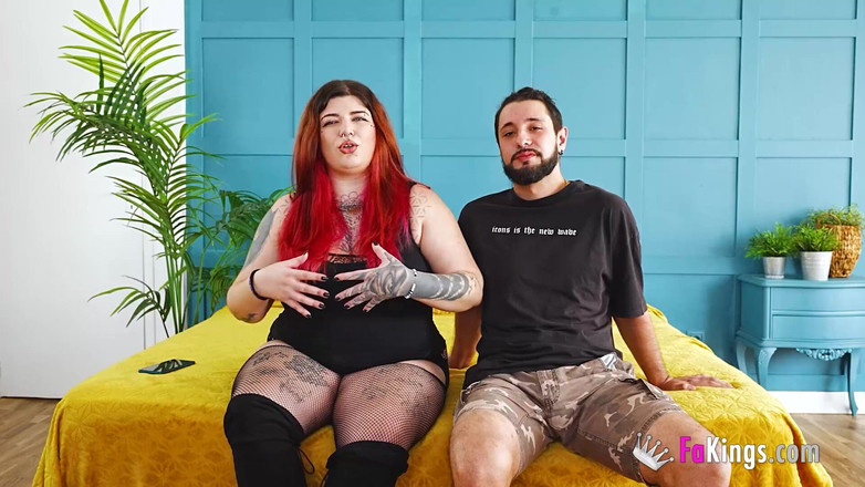 FAKings: 胖美人另类与游客发生关系：莱娅·萨埃兹，假扮意大利莱法