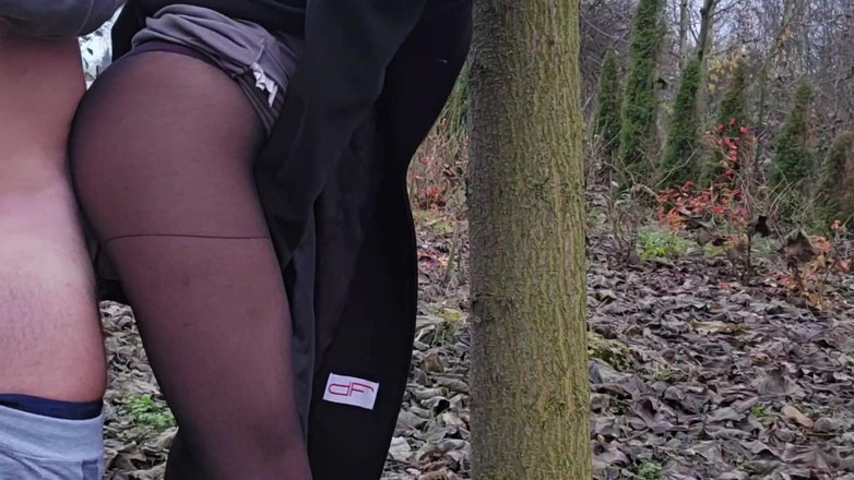 Christi: Di depan umum - ngentot mahasiswa