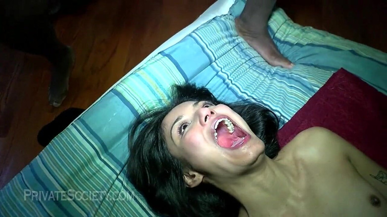 Private Society: Little miss sunshine