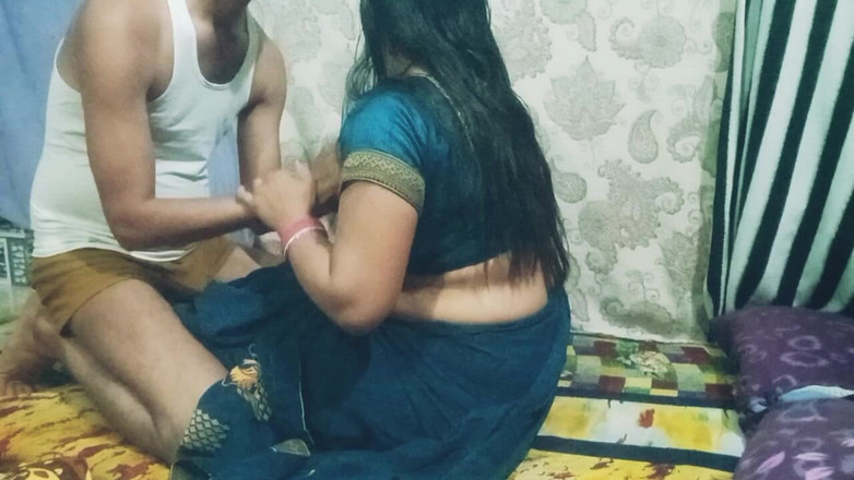 BendableFog5: Indiancă sexy desi bhabhi singuratică a fost excitată și apoi a...