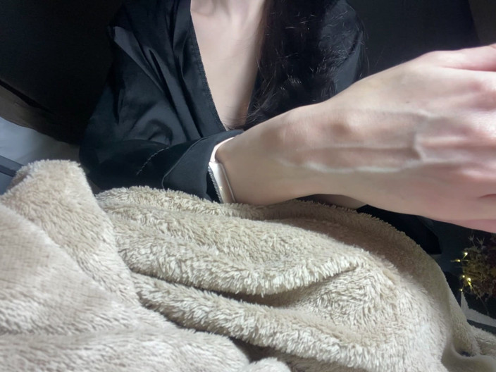 Princess Aisha: Caressing Veiny Hands