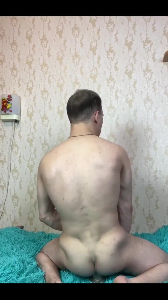 Max_Russell: Uso un consolador monstruo