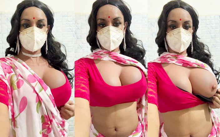 Anushka Crossy: Pembe sari büyük memeli travesti