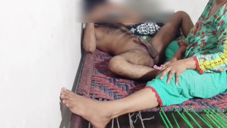 Wajidsexy: Suami desi Pakistan mengusik pepek isteri