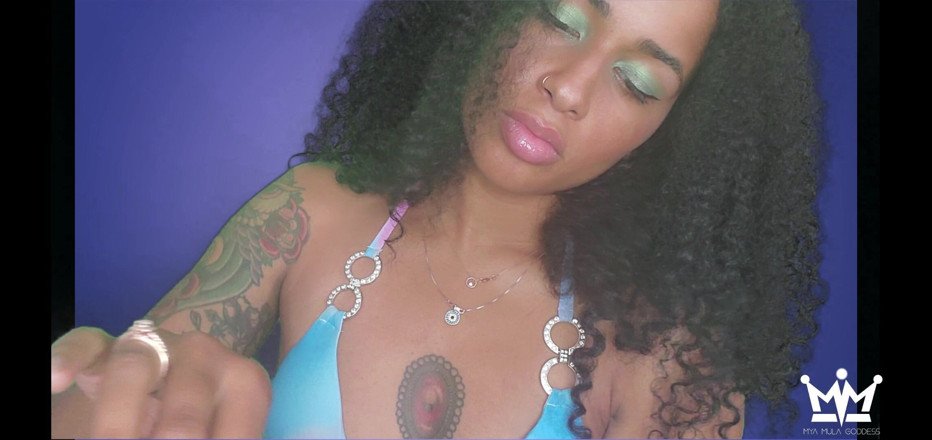 Mya Mula Goddess: Liebest du nicht nur meine lippen?