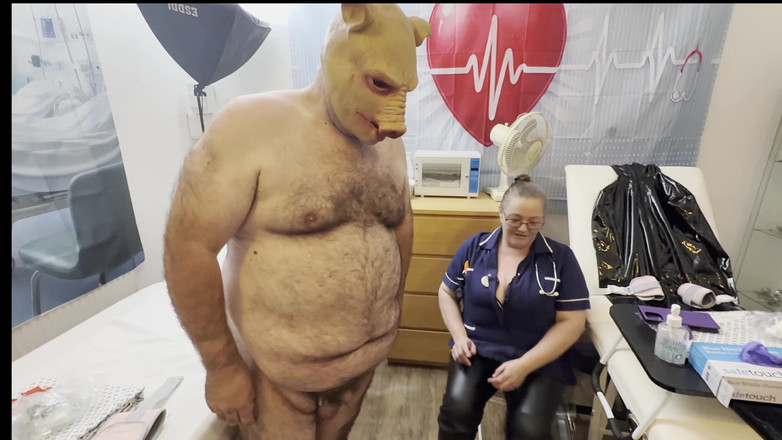 Aaexperiencesltd: Locktorber를 위해 통증 클리닉을 방문하는 Satana의 돼지