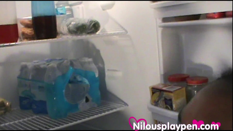 Nilou's Play Pen: Horny quarantining girlfriend masturbates in the refrigerator