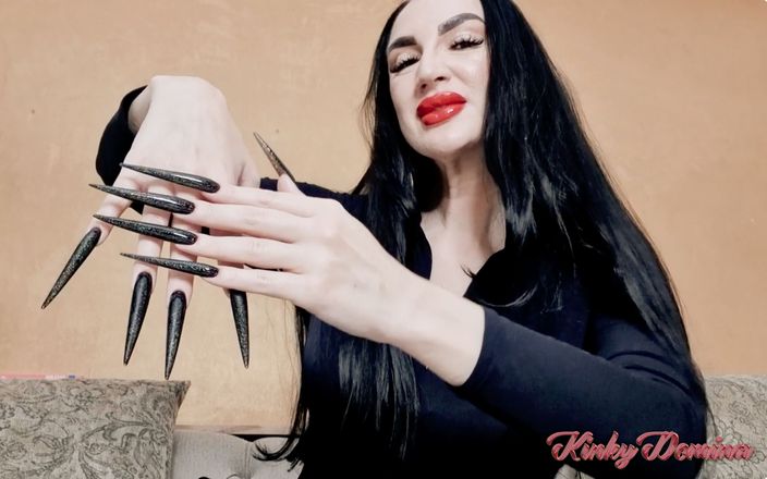 KinkyDomina: Aanbid mijn gevaarlijke zwarte naaldnagels