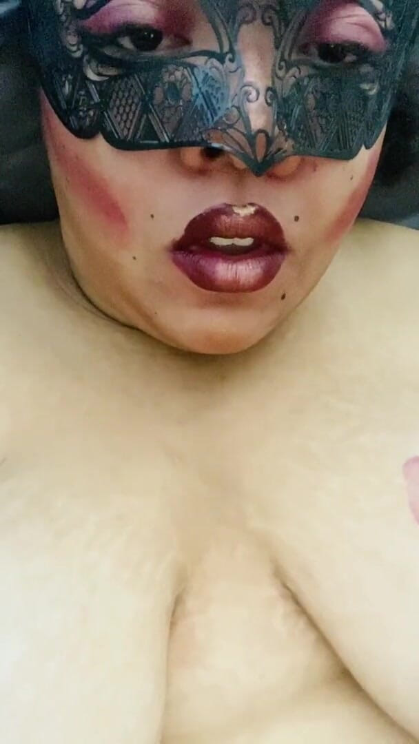Blk Doll: Masked BBW roleplays