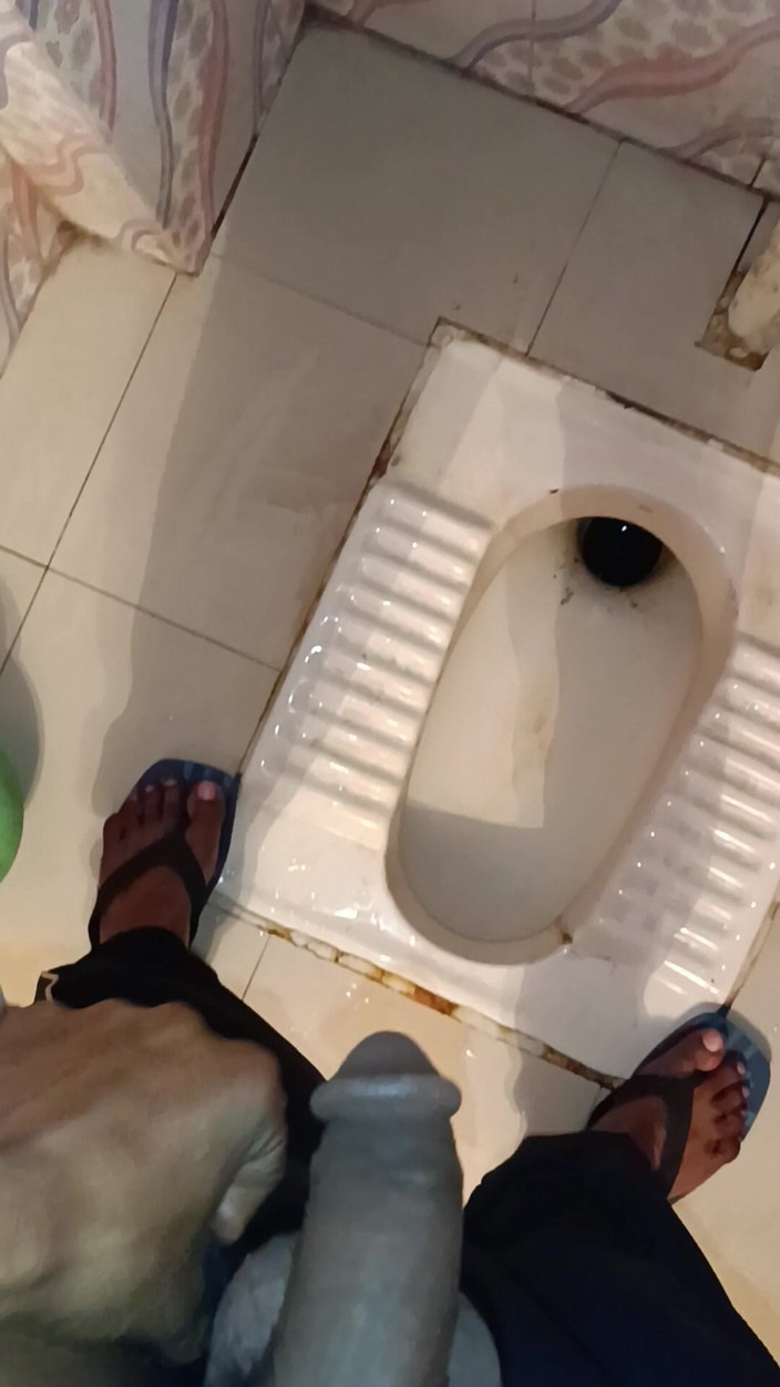 a-adix: Avec un garçon, branlette sexuelle en direct nocturne