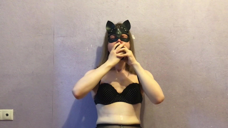Elise Woods: Sissy Elise sitting blowjob and deepthroat