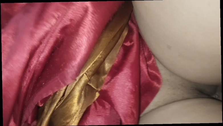 Desisexycpl123: Hintli seksi priya Müslüman adam tarafından sert sikiliyor ağzına boşaltıyor