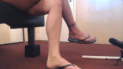 Abby Anna: Polka dot flipflop slapping ASMR