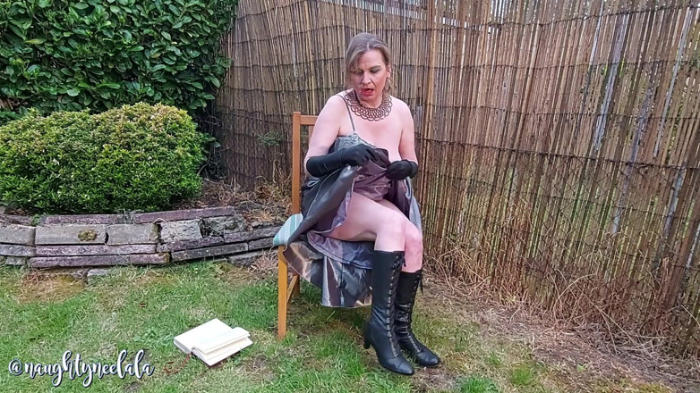 Porno angels: Victorian Fiddle starring Naughty Neelala