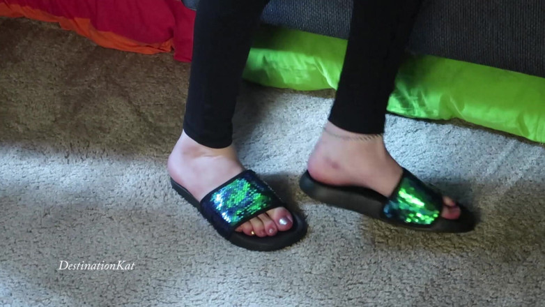 Destination Kat: Cummy Sandals