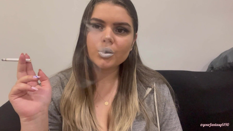Your fantasy studio: Circles of smoke with silver lipstick