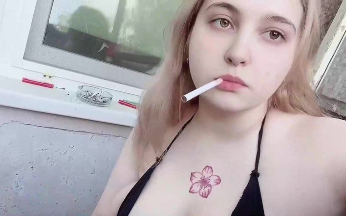 Cute baby: हस्तमैथुन के बाद धूम्रपान