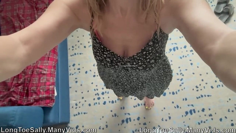 Long Toe Sally Big Buns: Pipi lautan