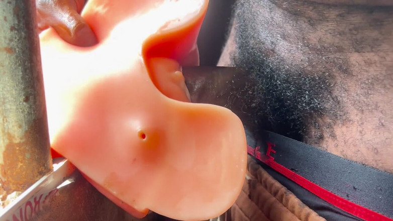 Bangcum8: Schlampe tief in den hals