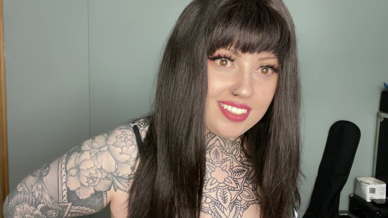 Miss Valentina: 10 Sebab Untuk Meninggalkan Isteri Awak