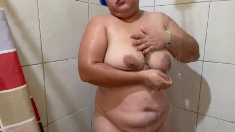 Stepmom_with_big_tits: Girl Enjoys a Good Shower While Touching That Pussy and...