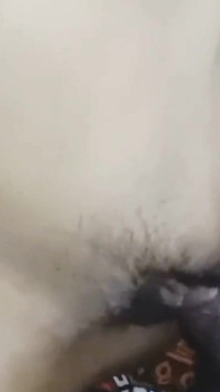 Chica cachonda con apretado coño peludo follada duro en misionero indio porno Xham