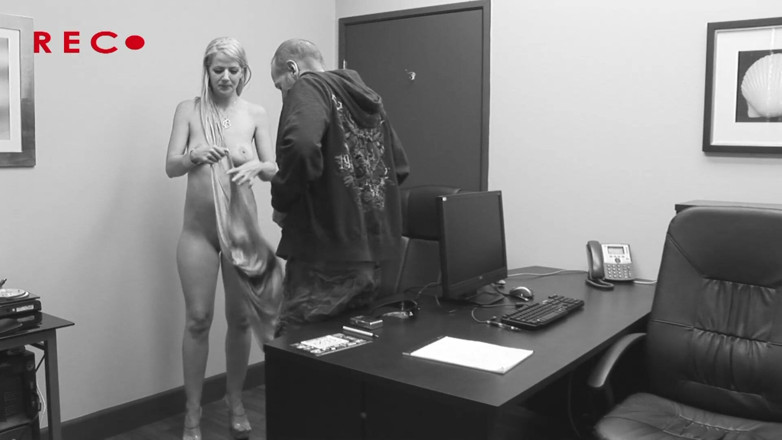 Tight little babes: Beautiful blonde girl does anal casting