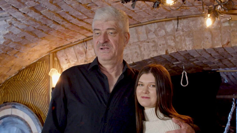 Max Lomp extreme BDSM: Testing an untouched teen – Ariana's debut