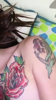 La teen tatuata haven rose viene rimorchiata in affitto