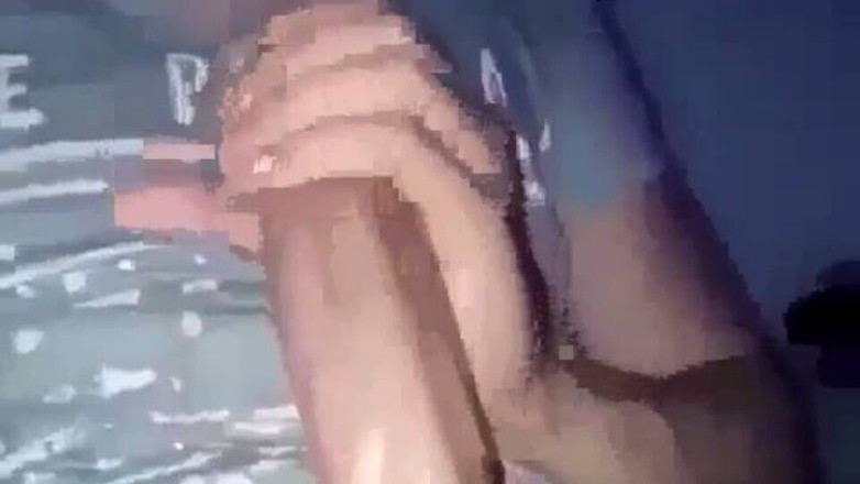 Ansu 143x: 18 साल का लड़का अपने सेक्स को कैसे नियंत्रित नहीं कर सकता