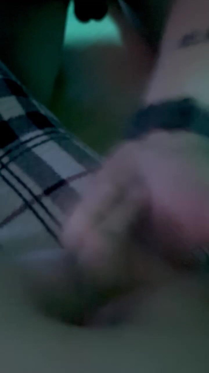 papiSwolio86: Biraz sevişip sonra onun vajinasını yalamak