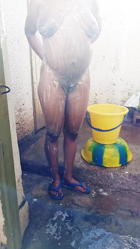 Outdoor Bathing My Pregnant Girlfriend in Dirty Environment
