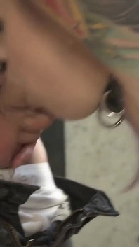 Stăpânul ei este totul pentru ea