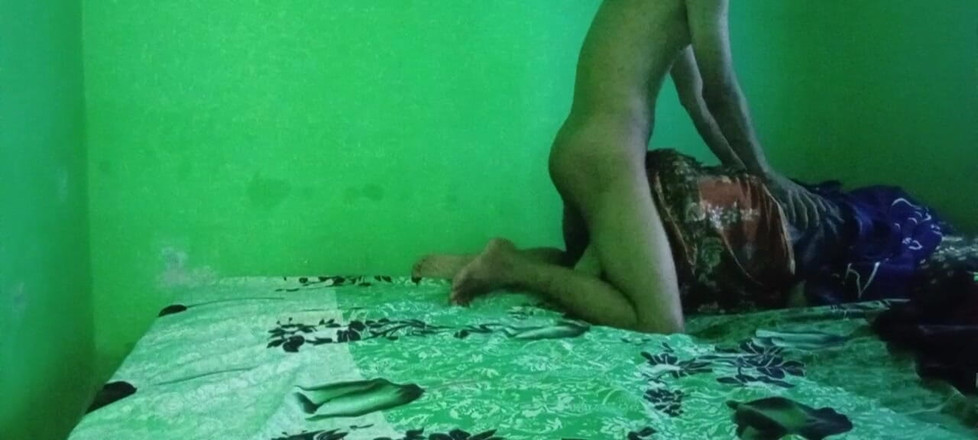 Famly sex: Mẹ kế của tôi mềm đến nỗi tôi không thể ngừng...