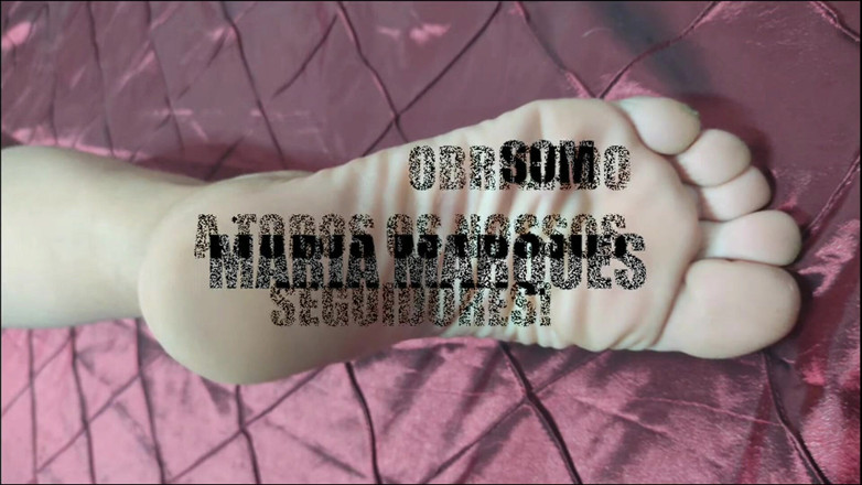 Rita Perutzi: Ріта Перуці грається зі своїми ногами та дилдо 4