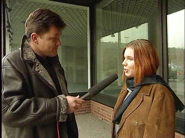 Lucky Cooch: 甜美的女孩在户外面试