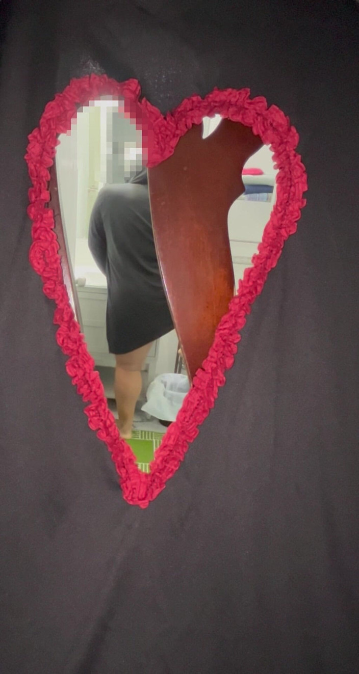 Anye Meshell: वेलेंटाइन डे के लिए हार्ट थ्रोब हसीना कूदती है!