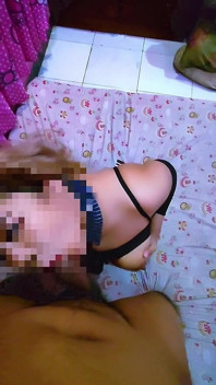 Vừa nhận được một màn thổi kèn đẹp mắt từ vợ hàng xóm của tôi
